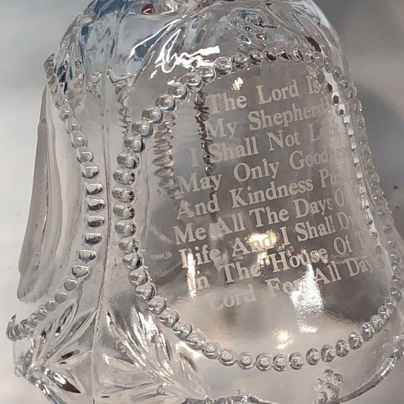 VTG Emson Etched Lead Crystal Glass Bell Praying Hands The Lord Is My Shepherd - Picture 3 of 7